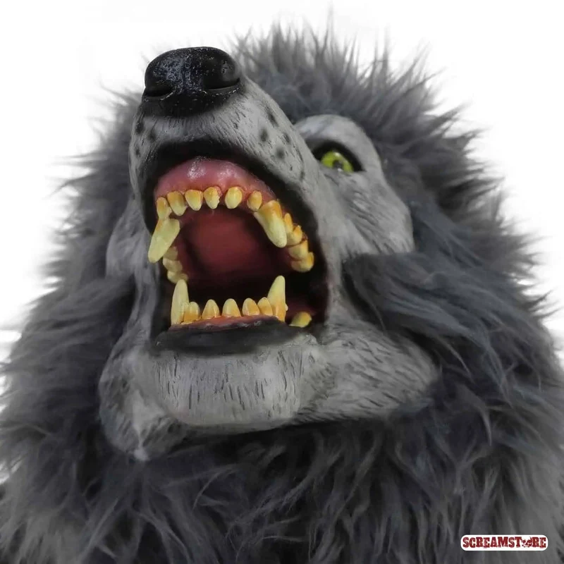 Riesiger stehender Hollywood Werwolf