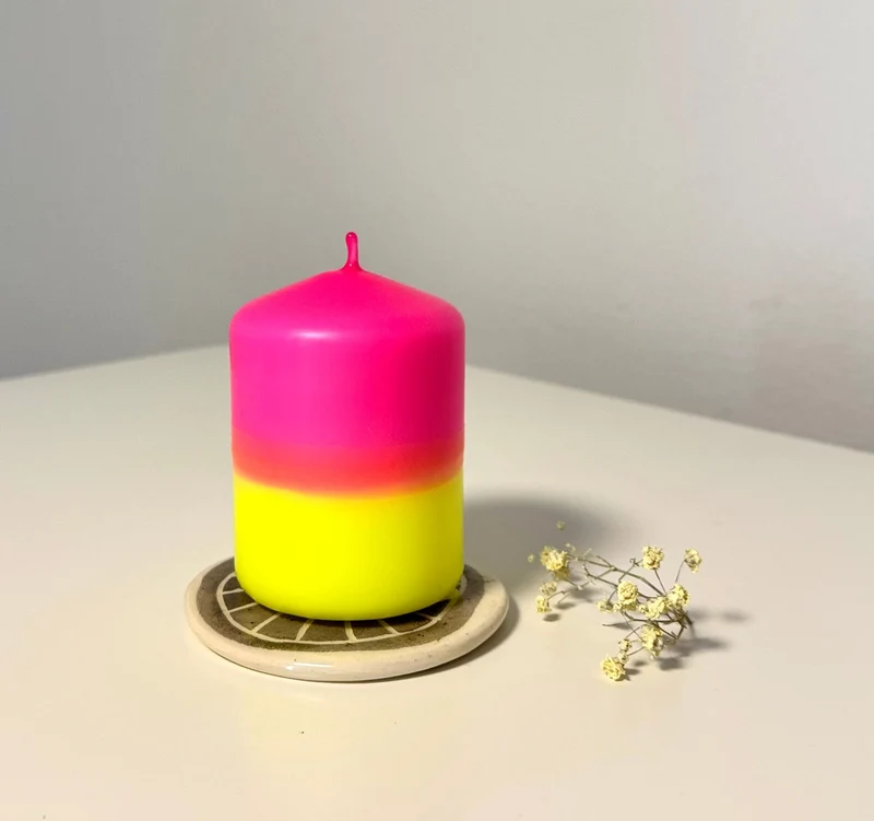 Handgefärbte Dip Dye Stumpenkerze | neon-gelb & neon-pink