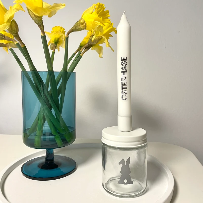 Dekoglas mit integriertem Kerzenhalter mit Osterhase