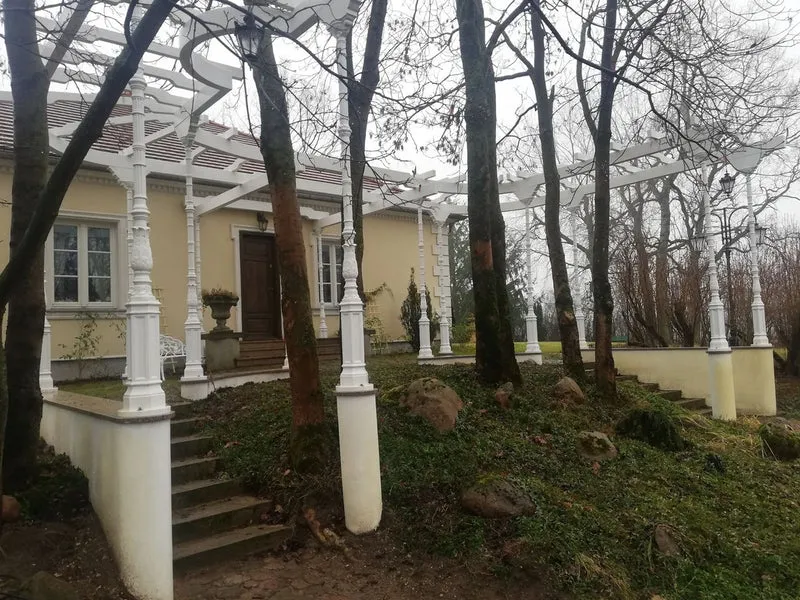 Casa Padrino Gusseisen Säule Schwarz H. 217 cm - Prunkvolle Gartensäule mit Kapitell - Garten & Terrassen Deko