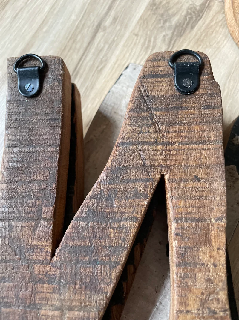 Holzbuchstaben