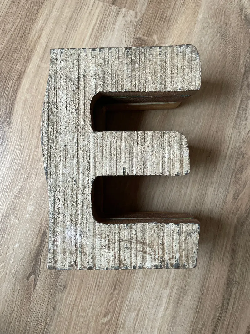 Holzbuchstaben