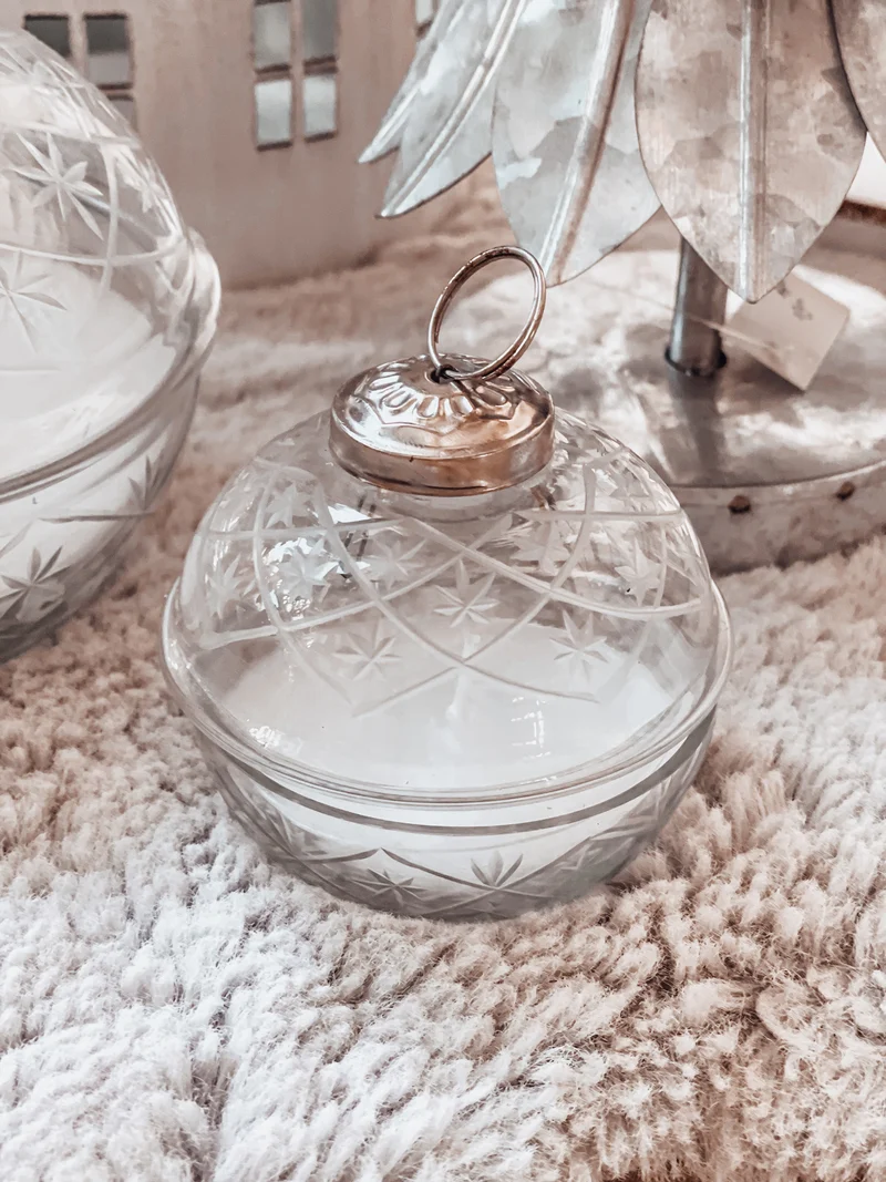 Glaskugel mit Wachs
