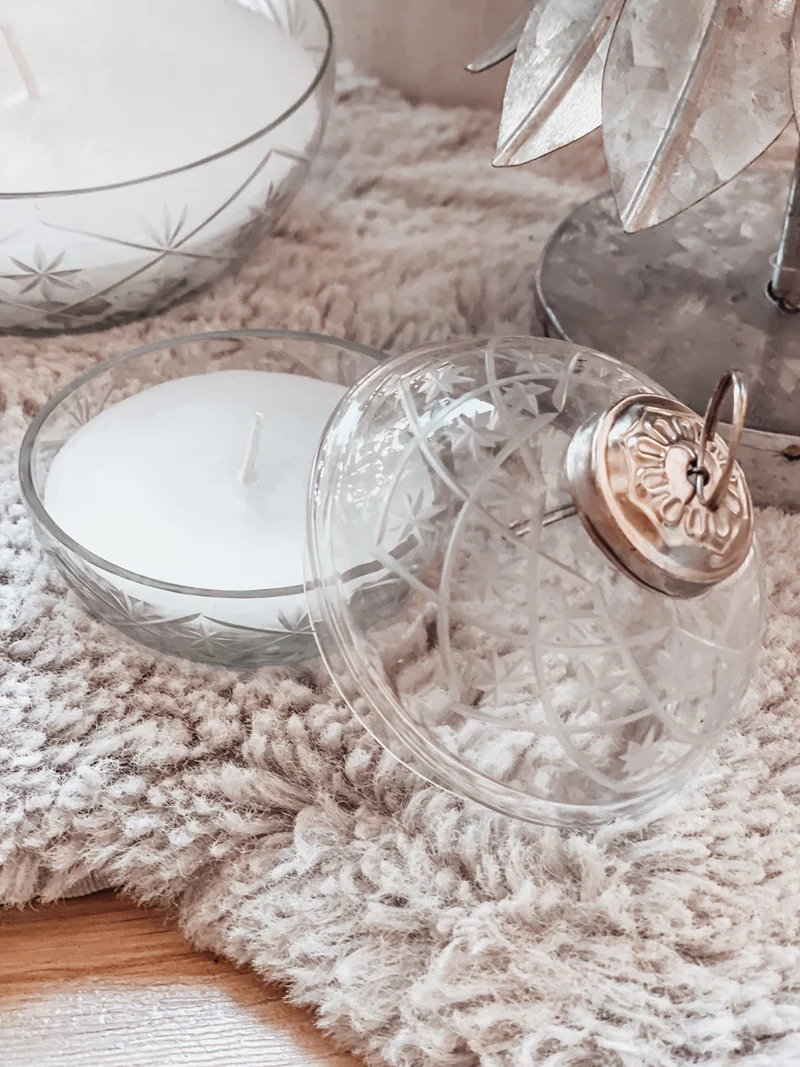 Glaskugel mit Wachs