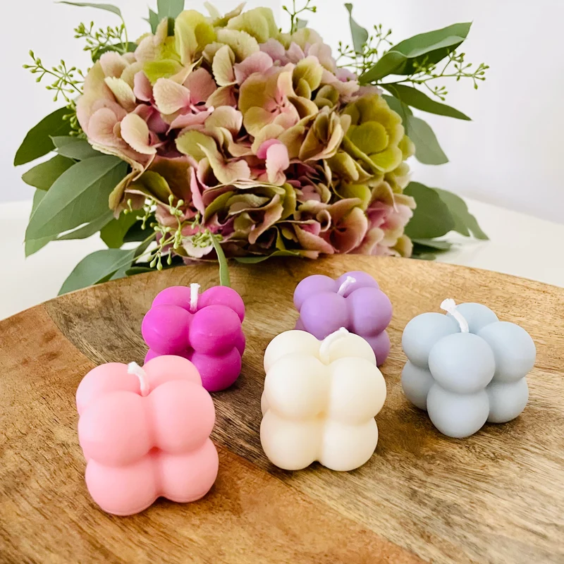 Handgemachte Mini Bubble Kerze aus Rapswachs
