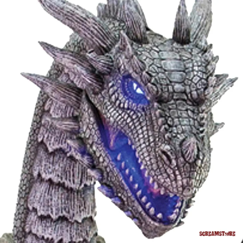 Sagenhafter XL Kino Winter Drache