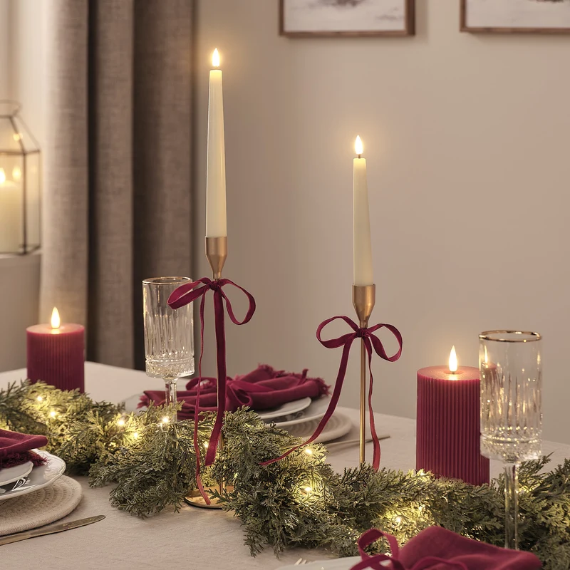 Set aus beleuchtetem 60 cm Weihnachtskranz mit Tannenzapfen und 180 cm Girlande