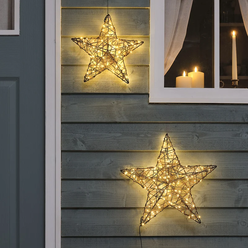 2er Set braune Rattan-LED-Sterne mit Timer für den Außenbereich