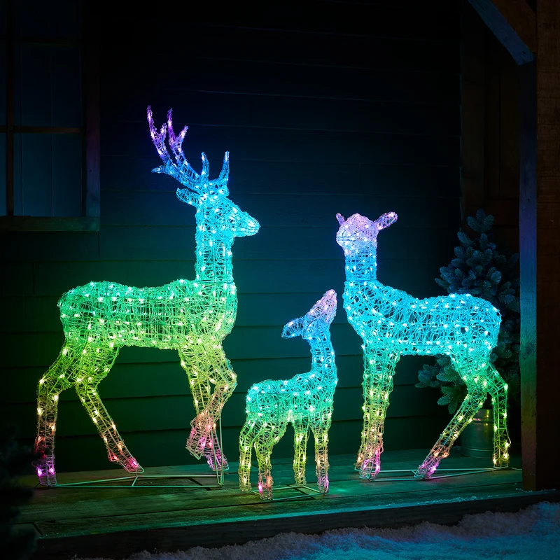 3er Set Swinsty LED-Rentierfamilie mit Farbwechsel und Fernbedienung