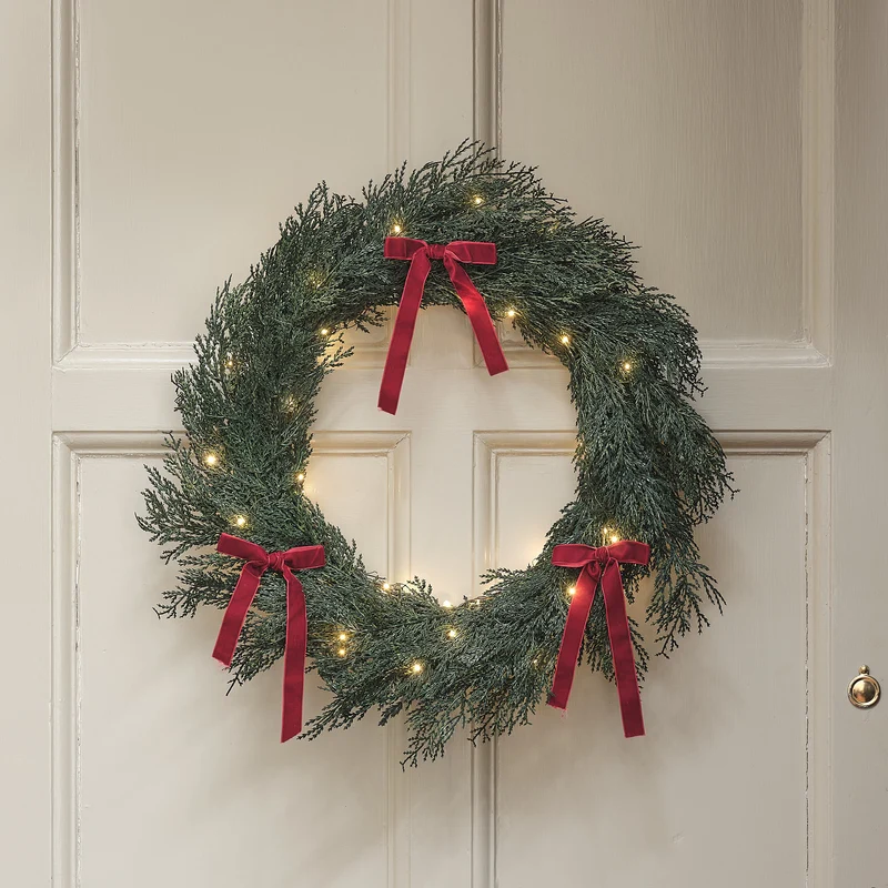 60cm Outdoor-Weihnachtskranz mit roten Schleifen und warmweißer Beleuchtung