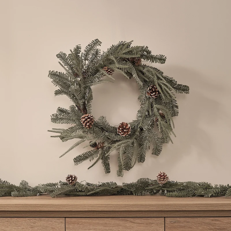 Once Upon a Star LED-Weihnachtskranz und LED-Girlande im Set