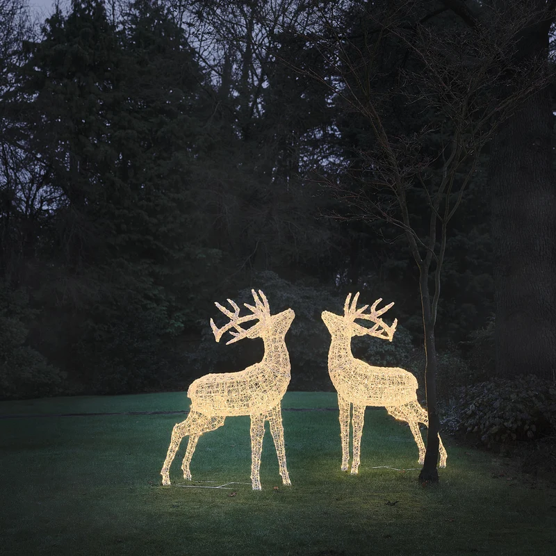 2er Set XL Swinsty LED-Hirsche aus weißem Acryl für den Außenbereich
