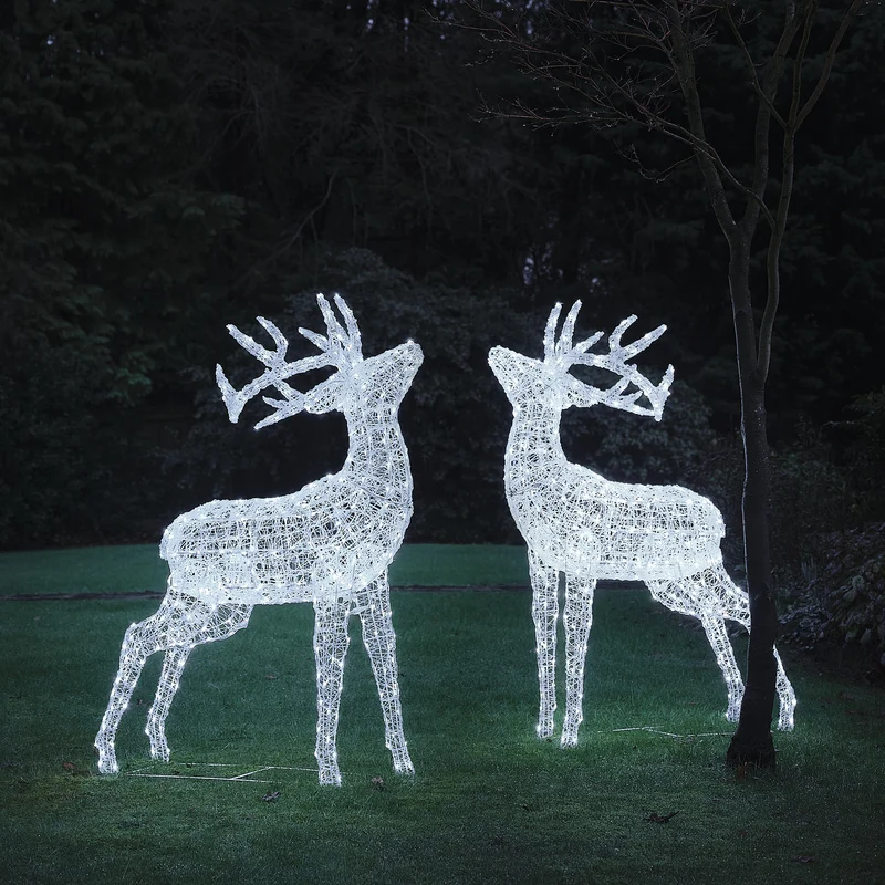 2er Set XL Swinsty LED-Hirsche aus weißem Acryl für den Außenbereich