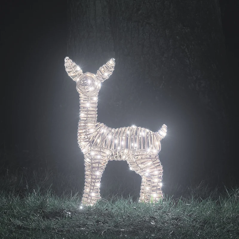62 cm Leyburn Bicolor LED-Rehkitz aus Rattan mit 110 Mikro-LEDs