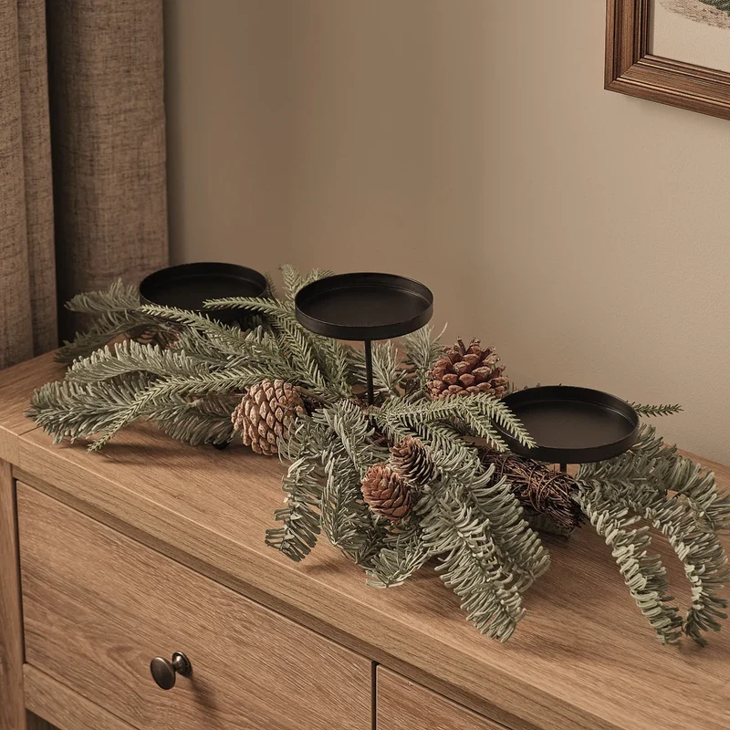 Weihnachtsgesteck mit 3 Kerzenhaltern in Frostoptik