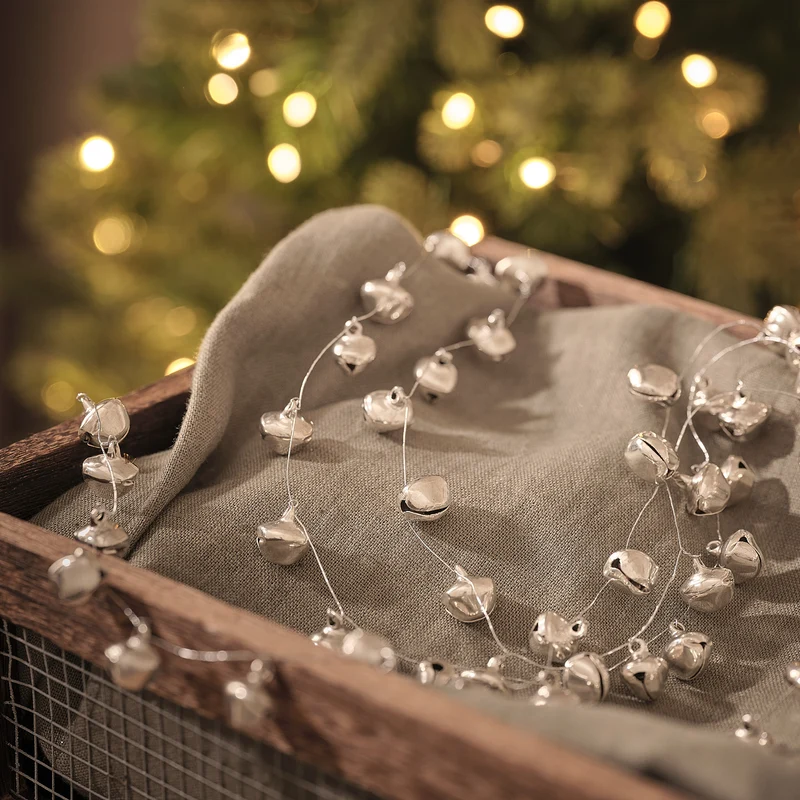 Silberne Weihnachtsglocken-Girlande
