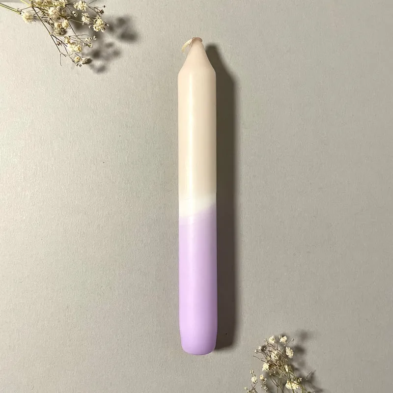 Handgefärbte Dip Dye Stabkerze | taupe & flieder