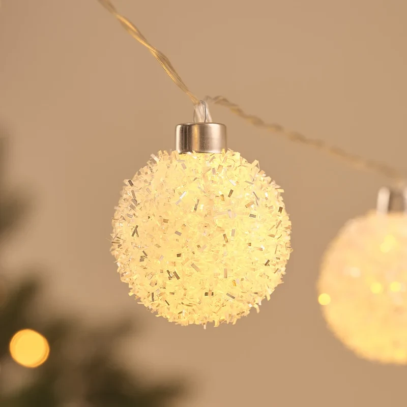 Batteriebetriebene 10er LED-Lichterkette mit Glaskugeln in Warmweiß