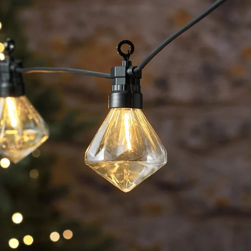 Warmweiße 10er LED Party-Lichterkette mit Diamant-Birnen für den Außenbereich