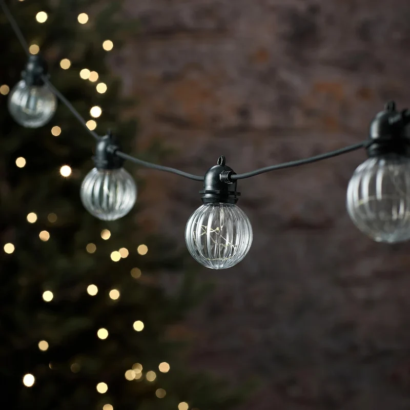 10er Party-Lichterkette mit warmweißen Mikro-LEDs und geriffelten Birnen
