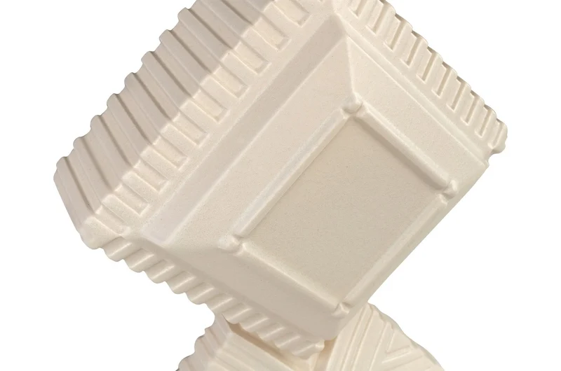 Casa Padrino Luxus Deko Objekt Cremeweiß 31 x 21 x H. 40 cm - Skulpturales Steingut Objekt Unity mit Ivory Glasur - Luxus Deko Accessoires