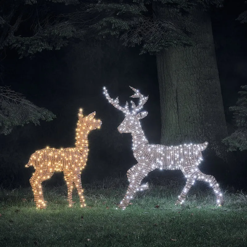 2er Set Pateley Bicolor LED-Rentiere Hirsch und Hirschkuh in Rattanoptik