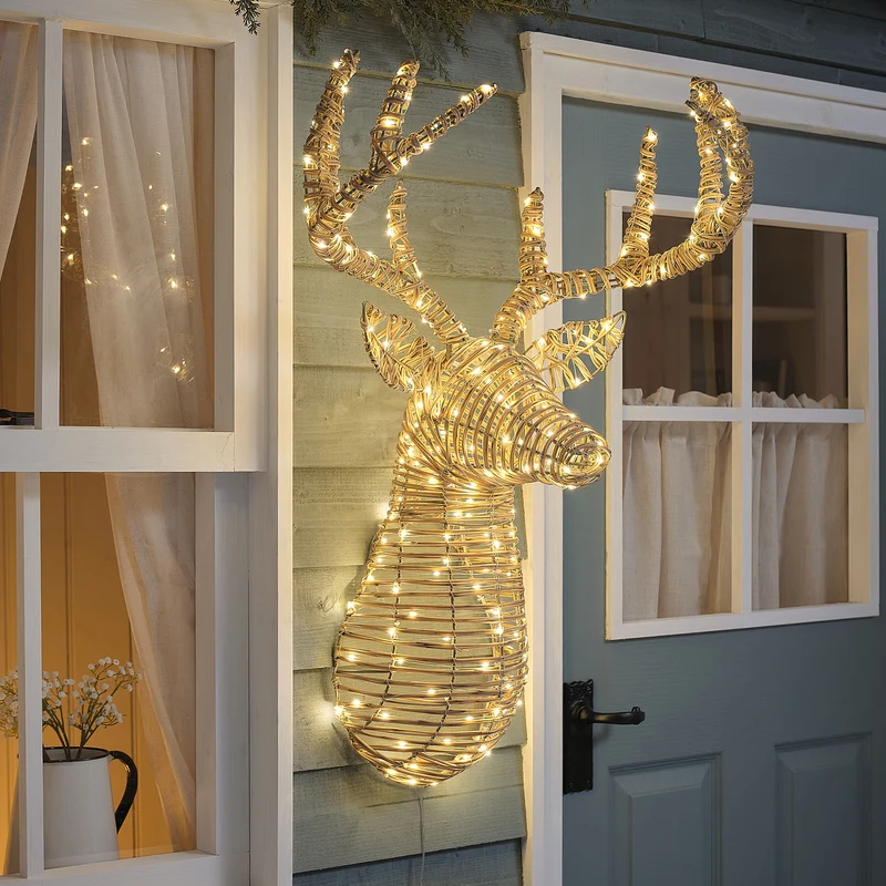 87 cm Leyburn LED-Hirschkopf aus Rattan mit 230 Bicolor LEDs für den Außenbereich