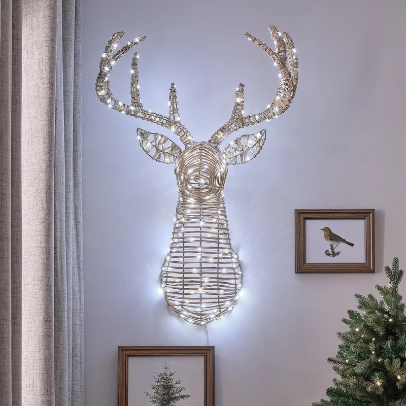 87 cm Leyburn LED-Hirschkopf aus Rattan mit 230 Bicolor LEDs für den Außenbereich
