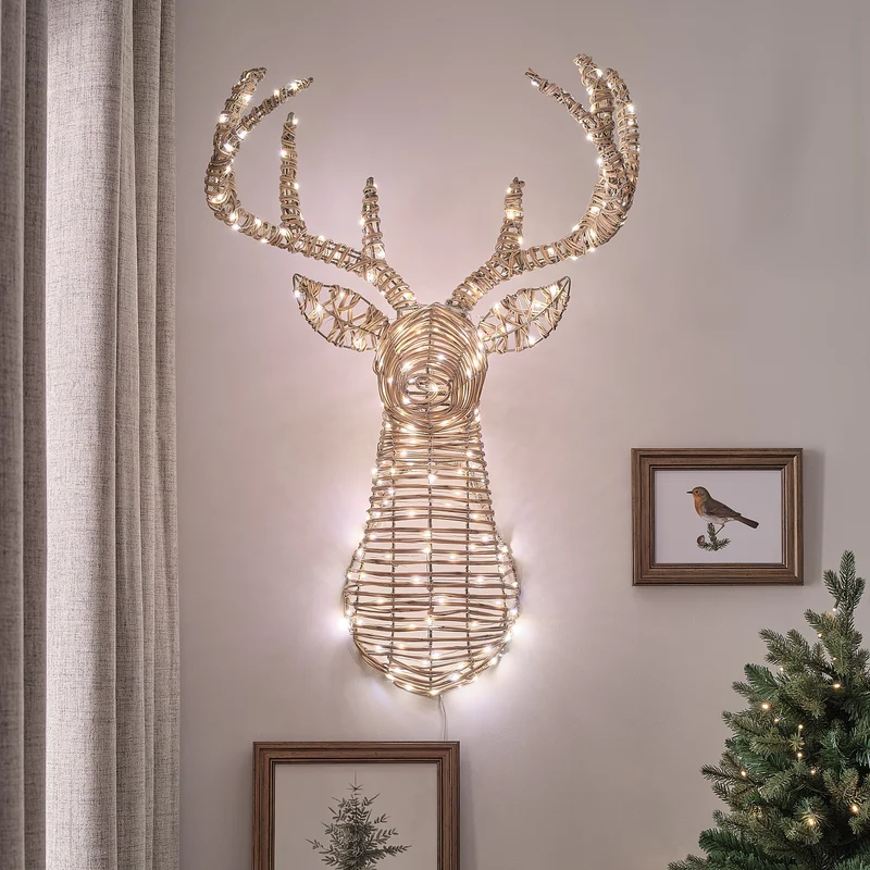 87 cm Leyburn LED-Hirschkopf aus Rattan mit 230 Bicolor LEDs für den Außenbereich