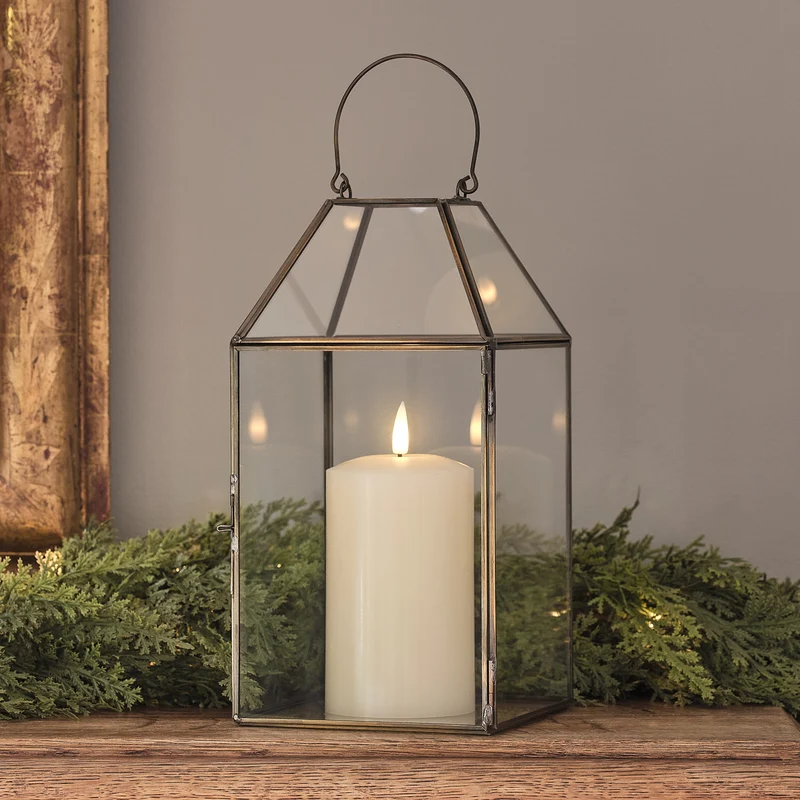 Große goldene Vicarage-Laterne mit TruGlow® Kerze und Fernbedienung