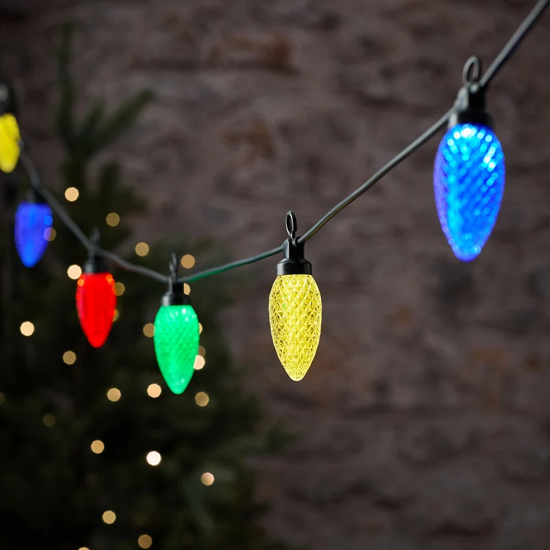 Bunte LED-Tannenzapfen-Lichterkette außen mit 10 LEDs koppelbar