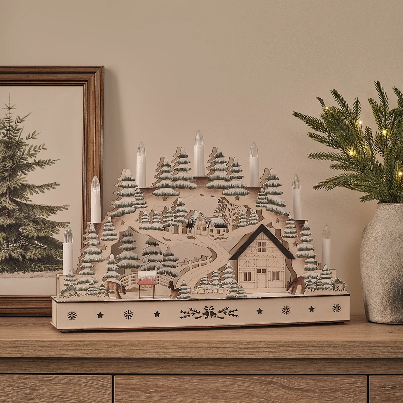 35cm LED Winterlandschaft aus Holz mit Blockhütte und 6-Stunden-Timer