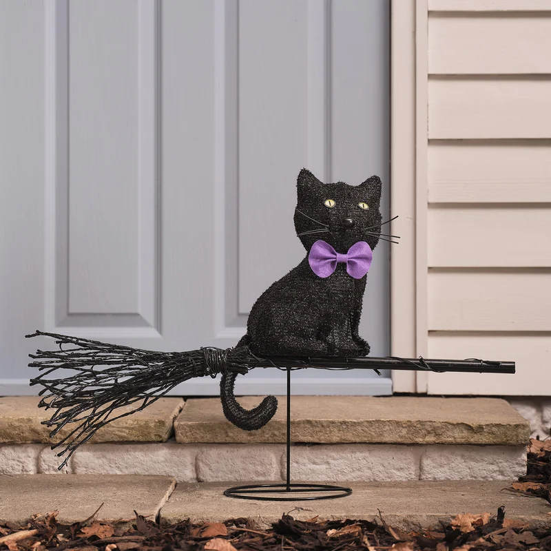 LED-Halloween-Katze auf Besen mit Timer für den Außenbereich