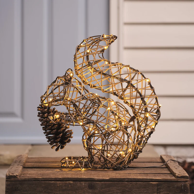 Sherwood Rattan LED-Gartenfigur Eichhörnchen mit 60 LEDs und Timer