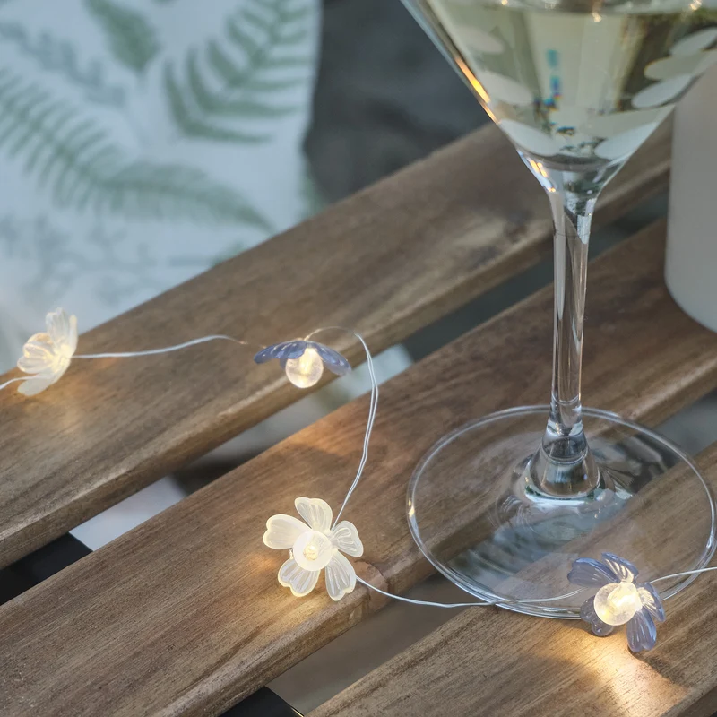 Blaue & weiße Mikro-LED-Blumenlichterkette Warmweiß mit Timer