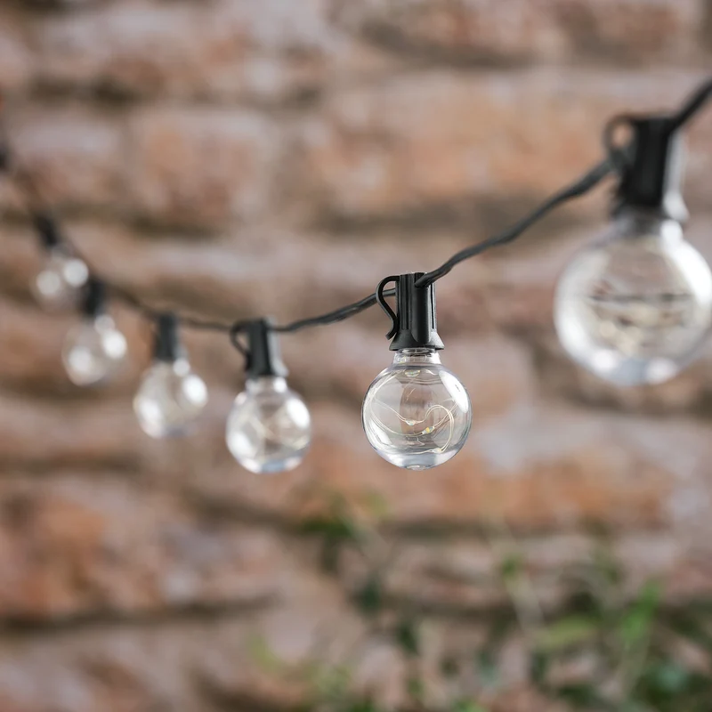 Solar-Lichterkette mit 10 transparenten warmweißen Mikro-LED-Lämpchen