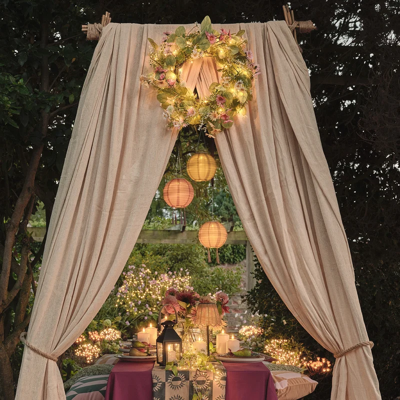 Beleuchteter 40cm LED‑Frühlingskranz mit Gänseblümchen & Timer
