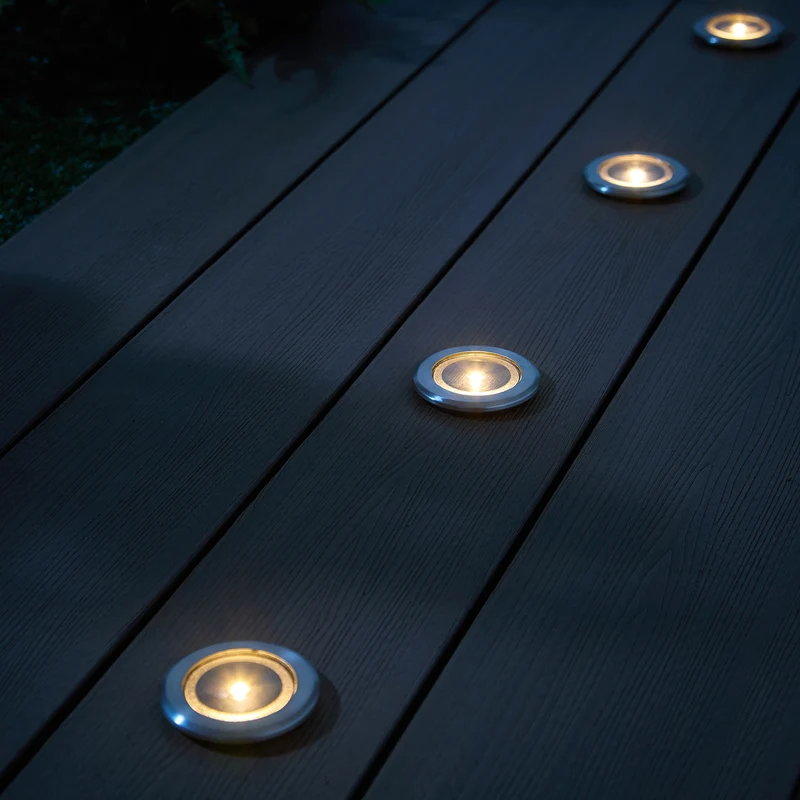 4er Set Solar Terrassen‑Einbaustrahler in Warmweiß, Silber