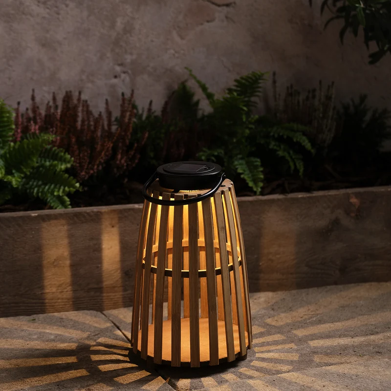 Sol Solar-Laterne aus Bambus 30,5 cm mit warmweißen LEDs