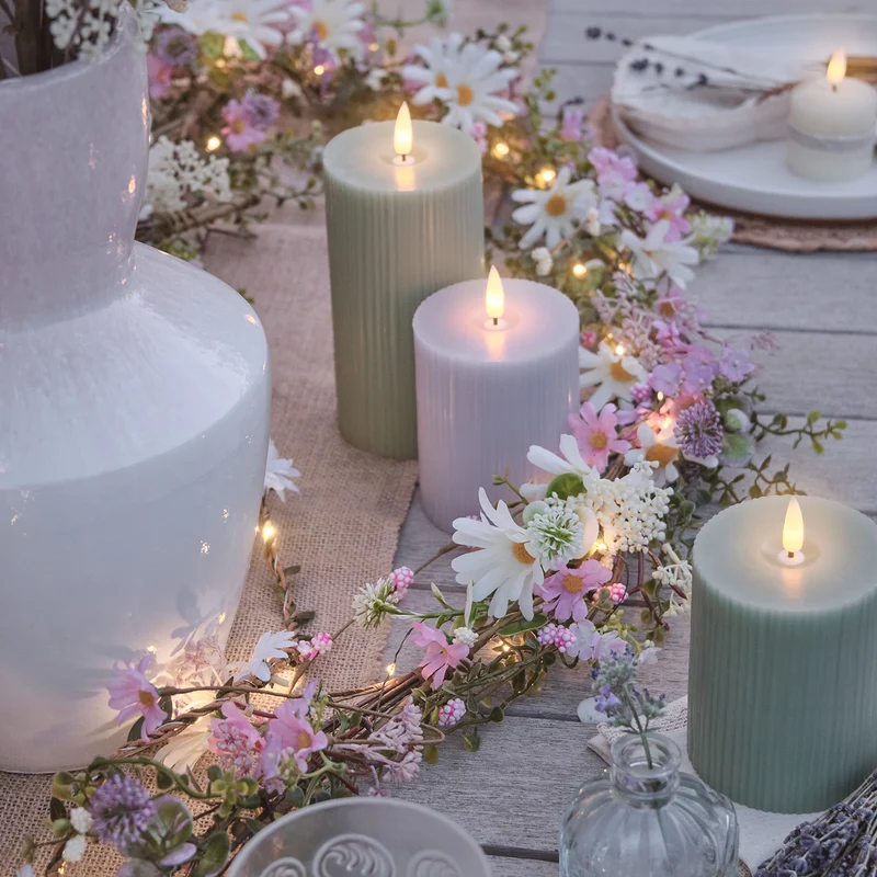 2er Set LED-Blumenkranz & Girlande mit Margeriten in Pastell