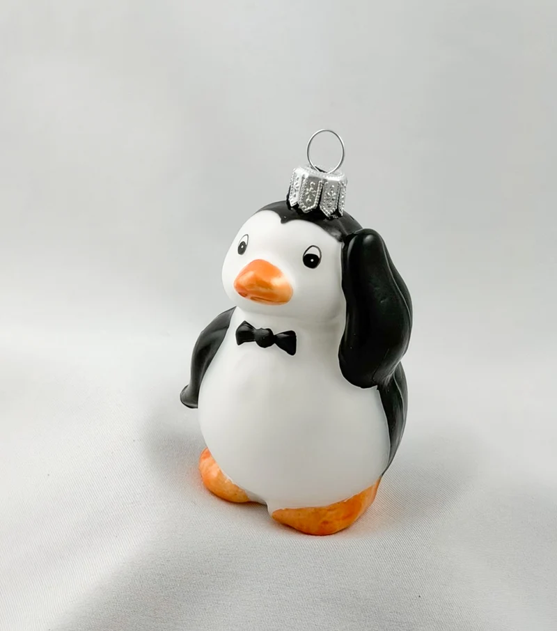 Süsser Pinguin mit schwarzer Fliege