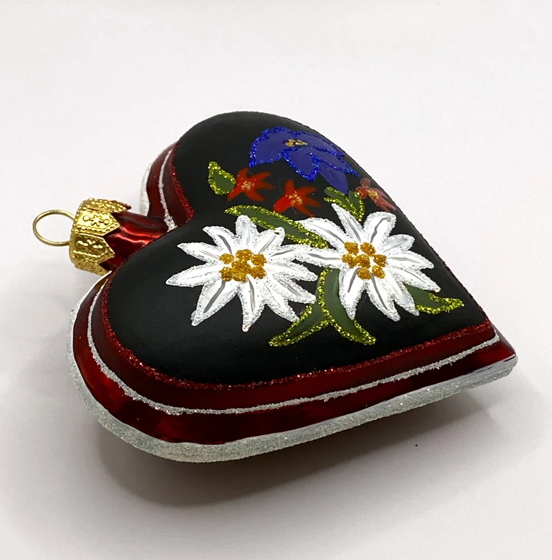 Herz mit Schweizer Alpenblumen