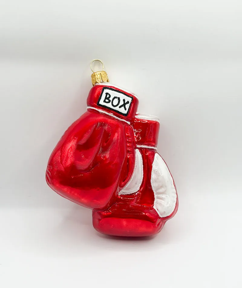 Paar rote Boxhandschuhe
