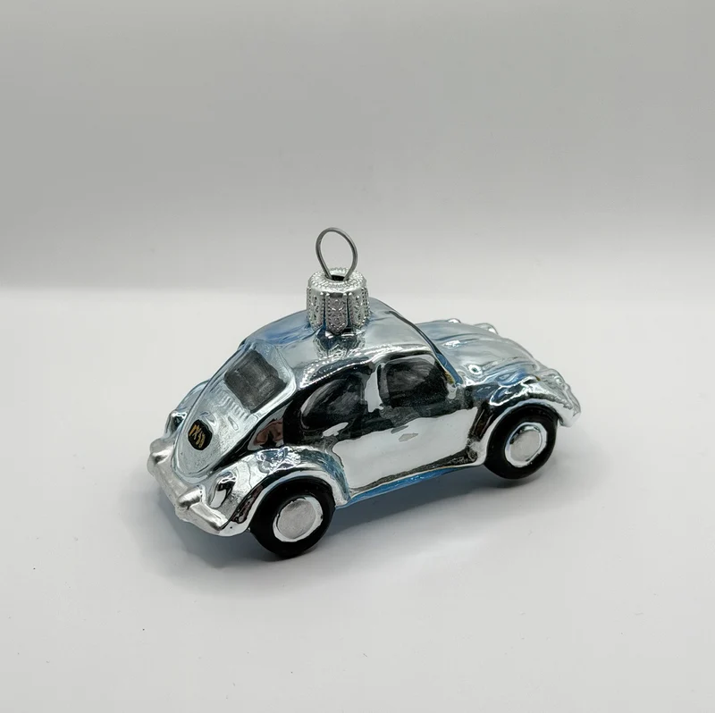 VW-Käfer hellblau silber