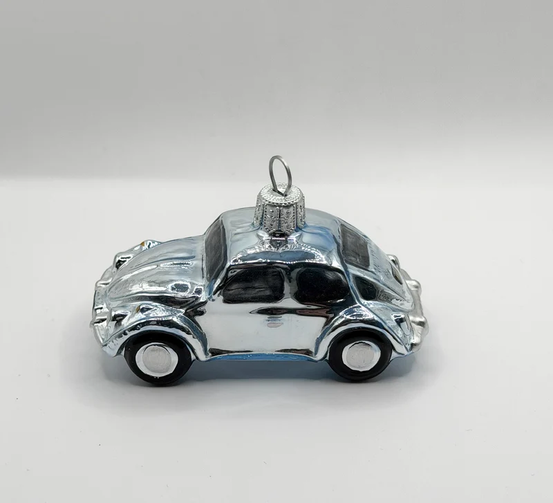 VW-Käfer hellblau silber