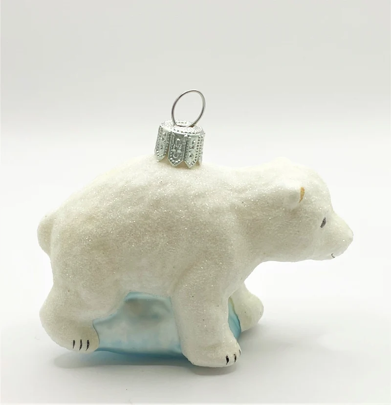 Junger Eisbär