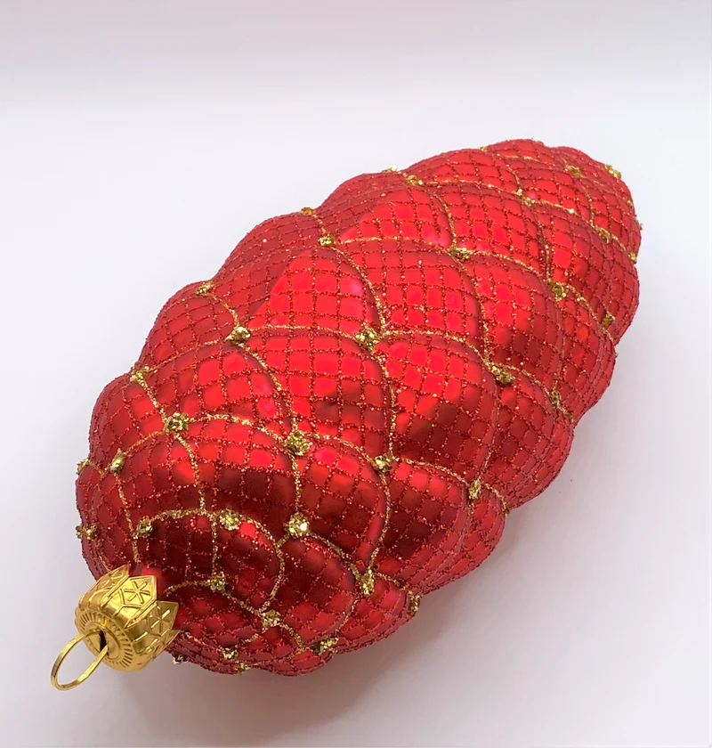 Grosser roter Zapfen mit Golddekor