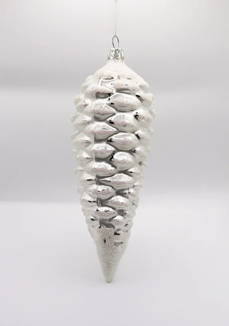 Langer Zapfen silber mit Glimmer irisierend
