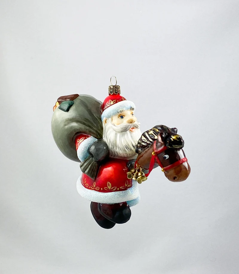 Väterchen Frost bringt die Geschenke mit dem Stecken-Pferdchen AtlasArt