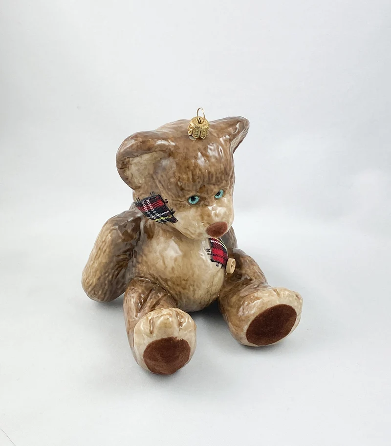 Brauner Teddybär mit Stoff-Flicken AtlasArt